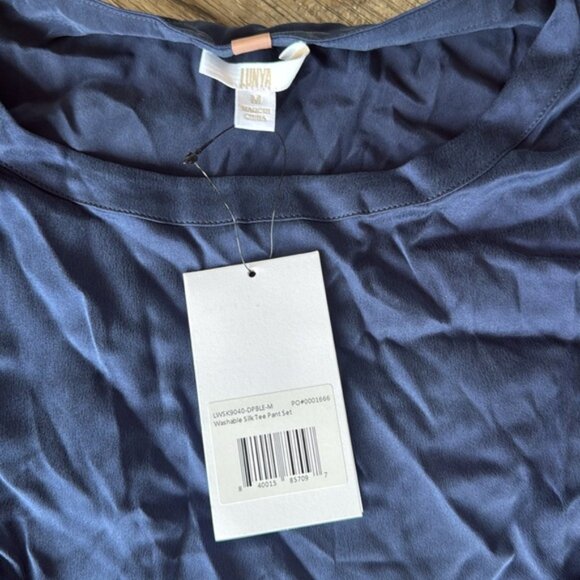 Lunya Washable silk oversized tee wide leg pant pajama set • medium - Picture 7 of 10